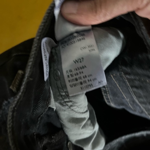 Levi's 501 Women's Black Denim Shorts size 27 - Picture 4 of 4